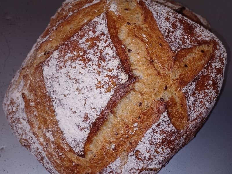 Pavé aux graines à base de farine bio de la boulangerie de Dieulefit